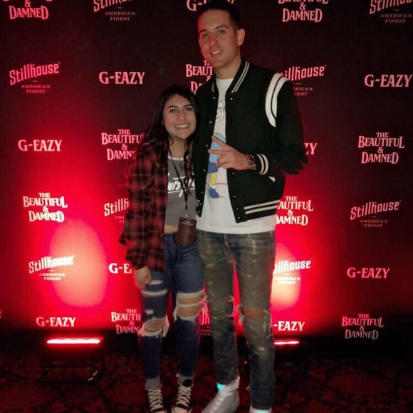 Meet your Posher, Yolanda - Picture 2 of 3